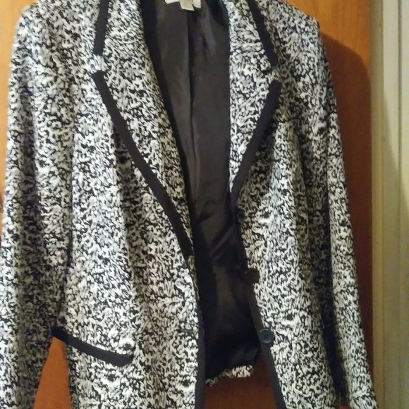 Blazer Designer Jacket - Picture 2 of 3
